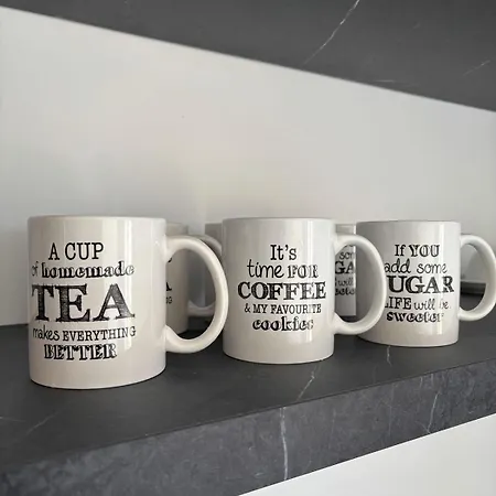 Zero55rooms 3-bed 3-bath With Sea Views