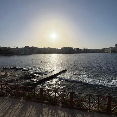 아파트 Zero55rooms 3-bed 3-bath With Sea Views 슬리에마