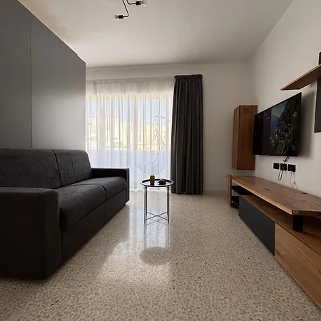 Zero55rooms 3-bed 3-bath With Sea Views 아파트 *