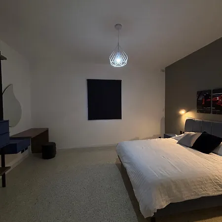 Apartment Zero55rooms 3-bed 3-bath With Sea Views Sliema