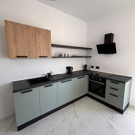 Zero55 Penthouse Sea Views 3 Bedroom 3 Bathroom Διαμέρισμα *