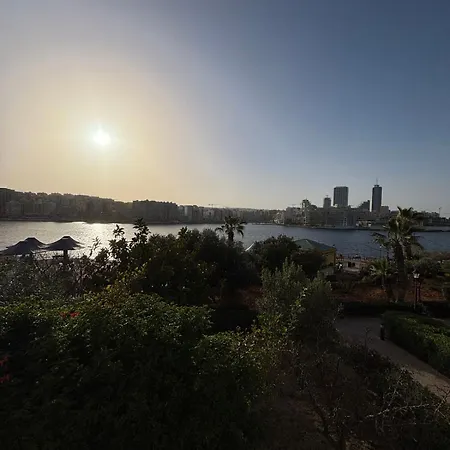 Zero55 Penthouse Sea Views 3 Bedroom 3 Bathroom *