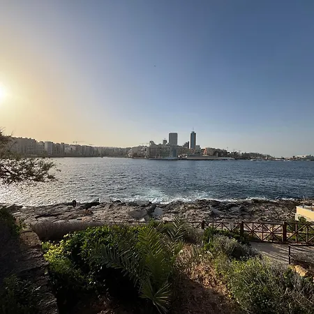 Zero55 Penthouse Sea Views 3 Bedroom 3 Bathroom * Σλιέμα